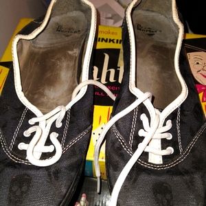 Doc Marten slip on skull lace